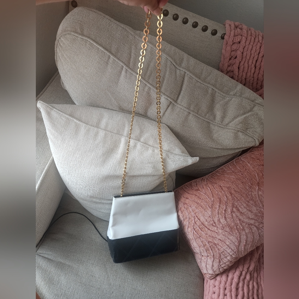 Salvatore Ferragamo Vintage  Chic Black and White Crossbody Bag with Gold Chain